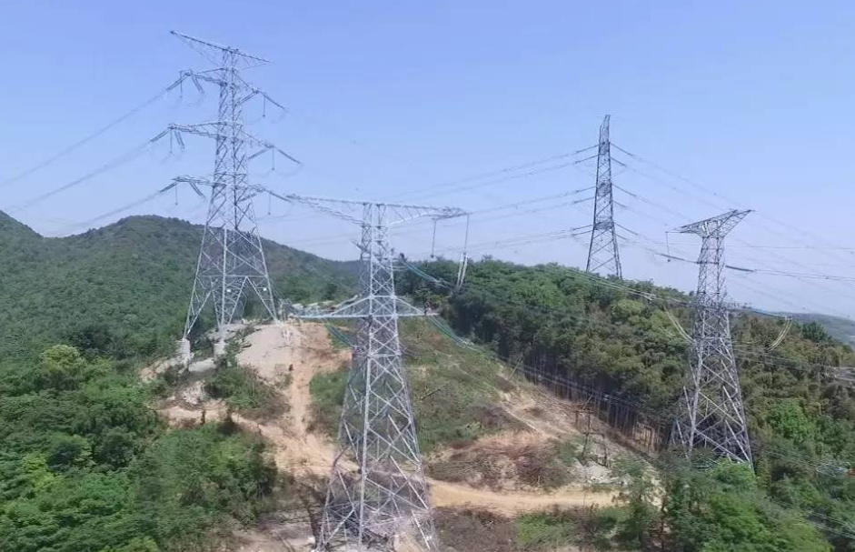 超高壓輸電線路、電力傳輸線路為什么需要在鐵塔周邊安裝防火監(jiān)測系統(tǒng)？